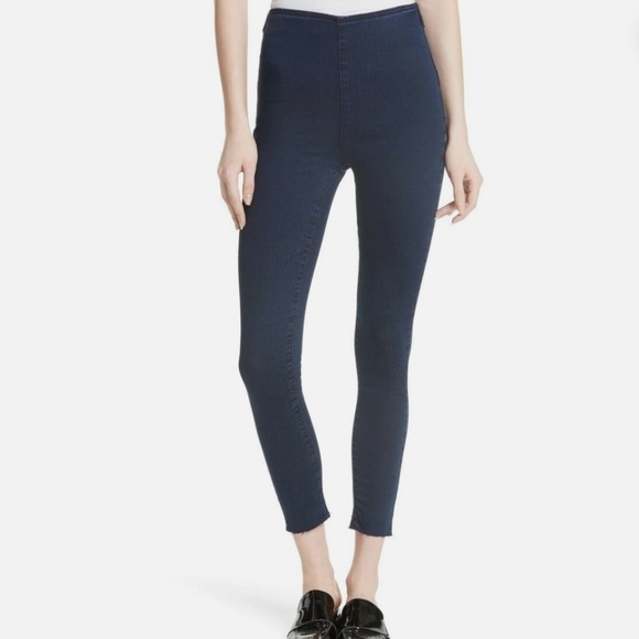 FREE PEOPLE Easy Goes It Denim Leggings Jeggings - SIZE 30 NWT - Picture 1 of 9